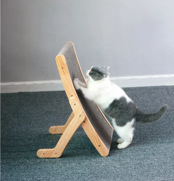 Adjustable Wooden Cat Scratcher