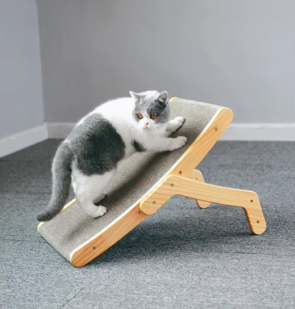 Adjustable Wooden Cat Scratcher